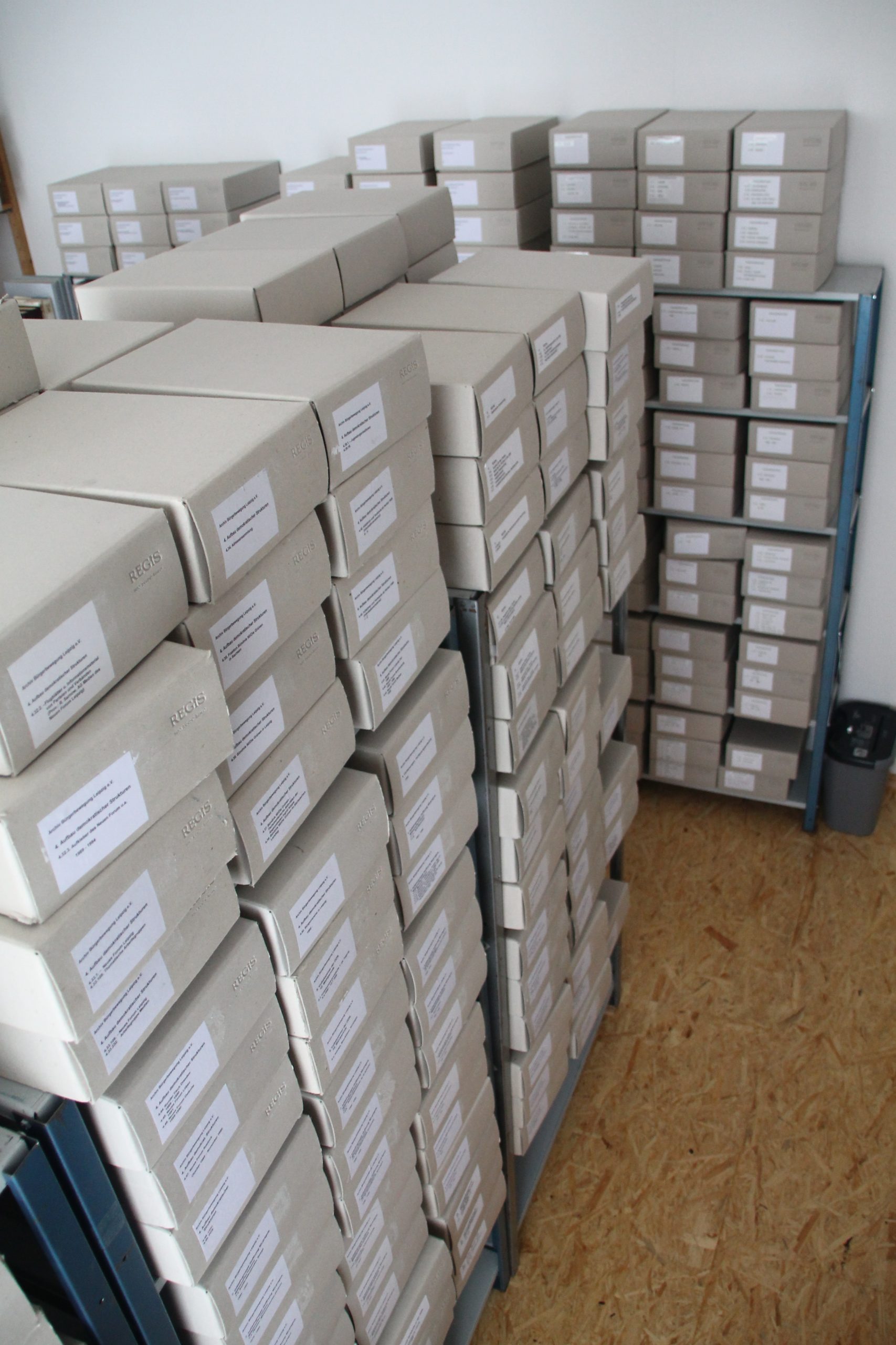 Magazinraum des Archivs Bürgerbewegung Leipzig